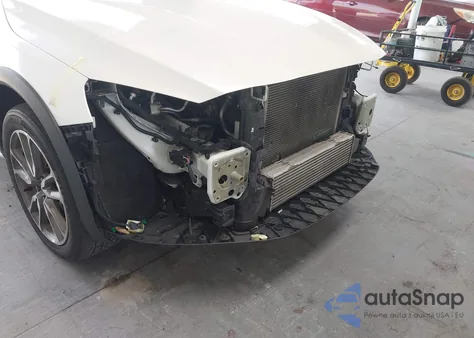 2018 Volvo V60 Cross Country T5 z USA, uszkodzony, nr VIN YV440MWK7J2054707